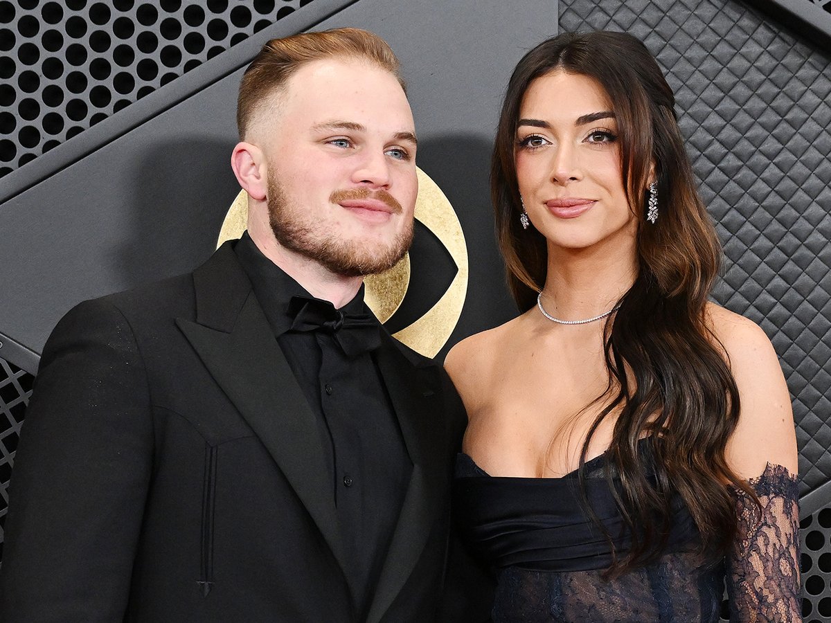 Zach Bryan's Dating History Comes Crashing Into Romance Again - Celebrity Storm